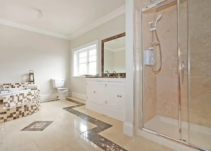 Villa Sallymount House *