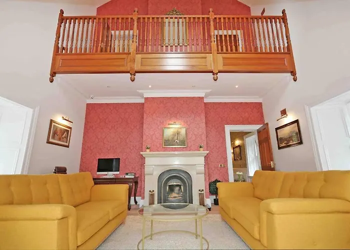 Villa Sallymount House *