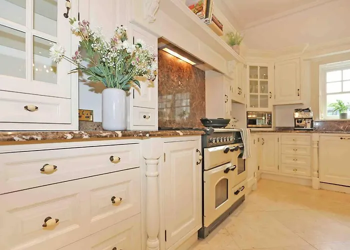 Sallymount House Villa *